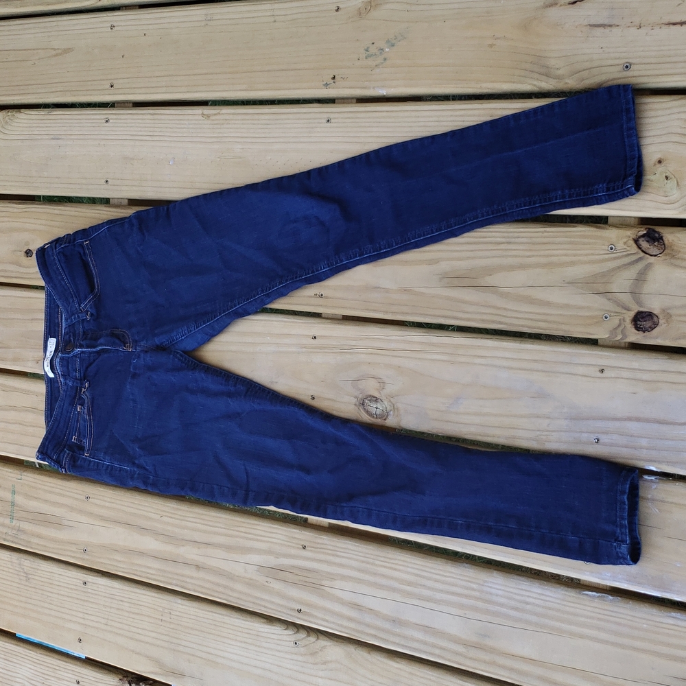 Hollister 27 x 31 stretchy jeans